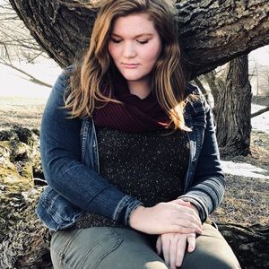 Meet your Posher, Emily